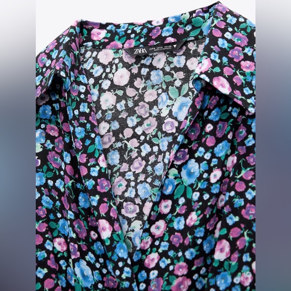SOLD: ZARA SHORT SATIN EFFECT DRESS. Floral Print - Picture 7 of 8